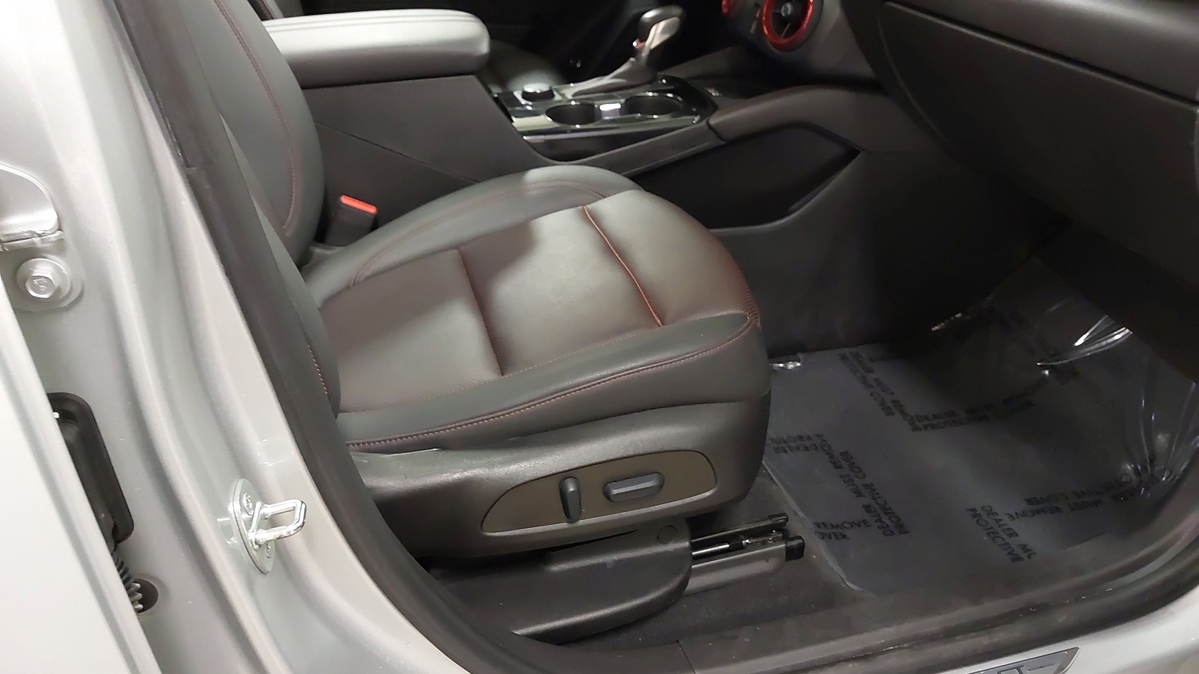 Certified 2022 Chevrolet Blazer RS w/ Enhanced Convenience Package image 28