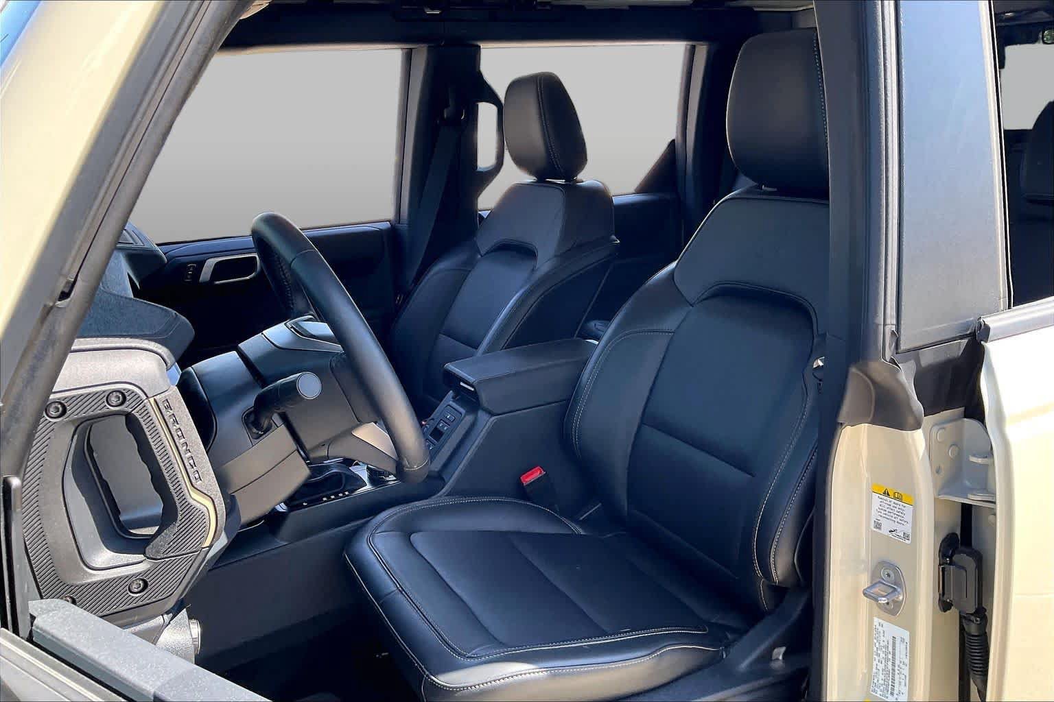 Used 2025 Ford Bronco Badlands AWD/4WD image 8