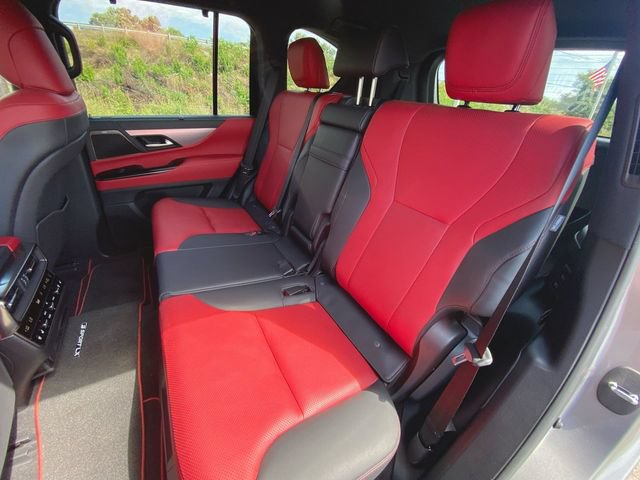 Used 2023 Lexus LX 600 F Sport w/ Accessory Package (Z1) AWD/4WD image 25