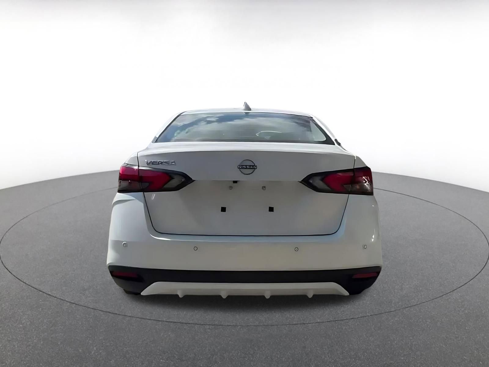 Used 2025 Nissan Versa SV FWD image 12