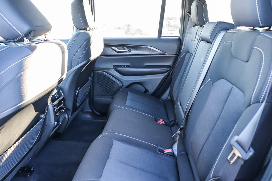 New 2026 Jeep Grand Cherokee Laredo AWD/4WD image 21