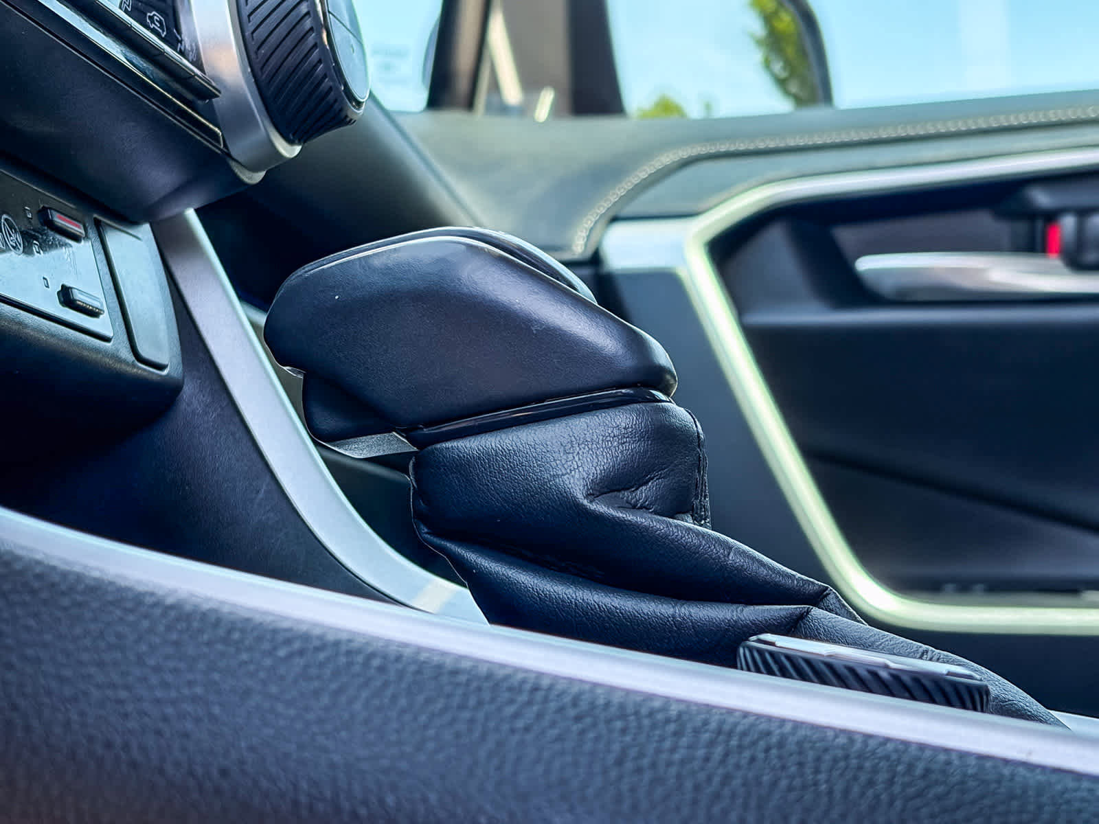 Used 2020 Toyota RAV4 Limited w/ Limited Grade Weather Package image 22