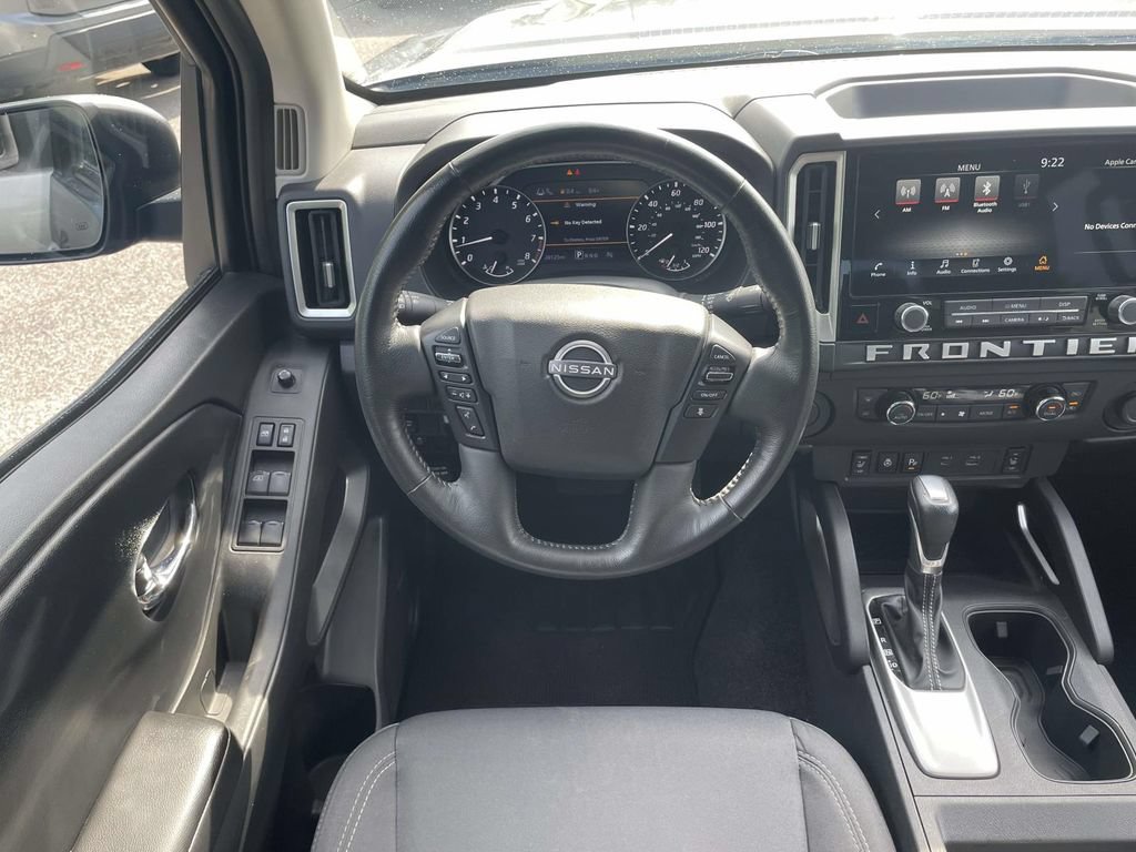 Used 2025 Nissan Frontier SV w/ SV Convenience Package RWD image 14