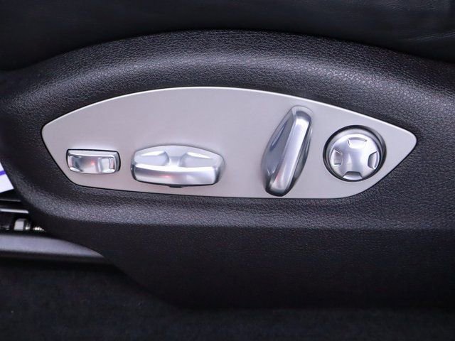 New 2024 Porsche Macan image 18