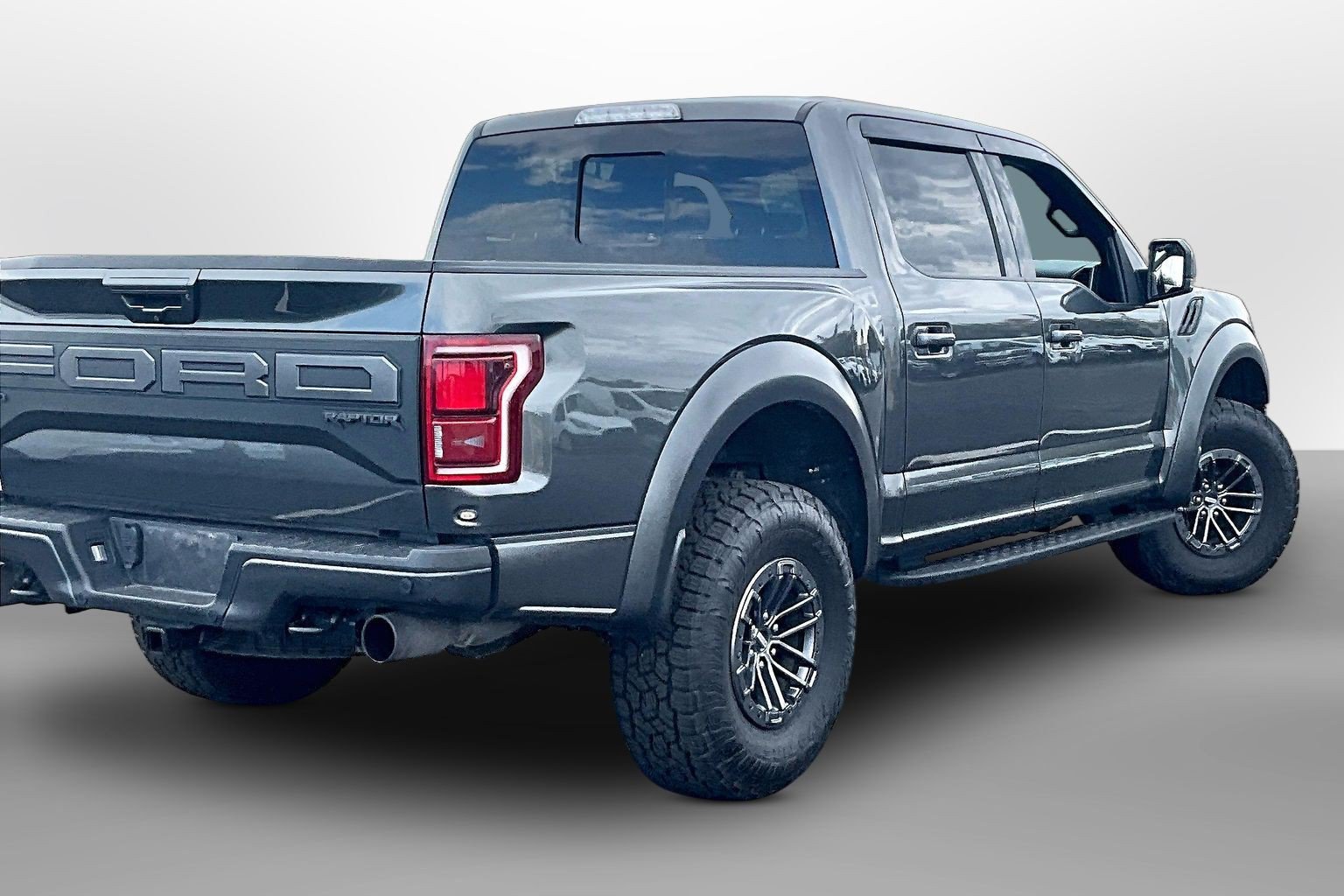 Used 2019 Ford F150 Raptor w/ Equipment Group 802A Luxury AWD/4WD image 11