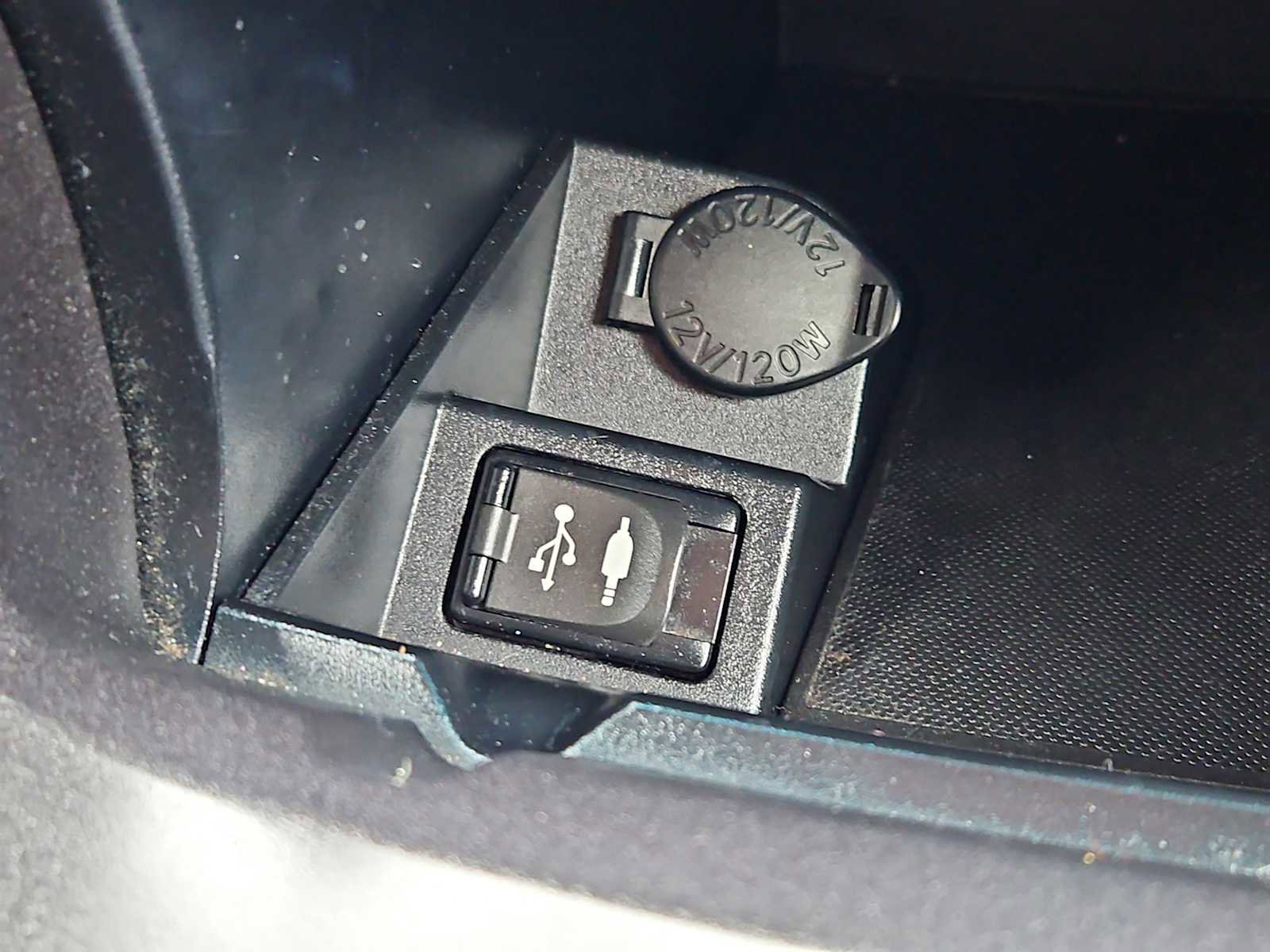 Used 2017 Toyota Camry SE FWD image 17