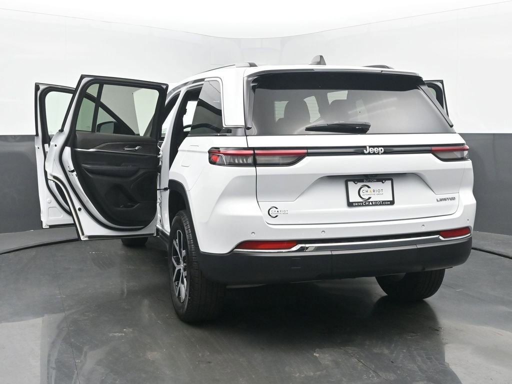 Used 2024 Jeep Grand Cherokee Limited image 56