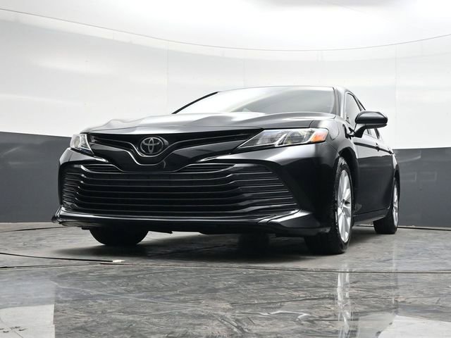 Used 2020 Toyota Camry LE image 27