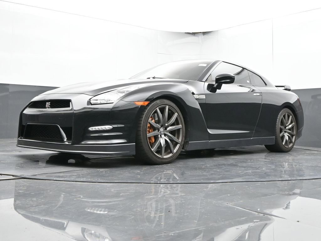 Used 2014 Nissan GT-R Premium image 41
