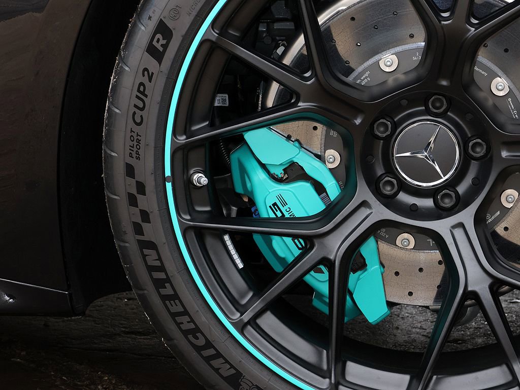 Used 2025 Mercedes-Benz AMG GT 63 image 40