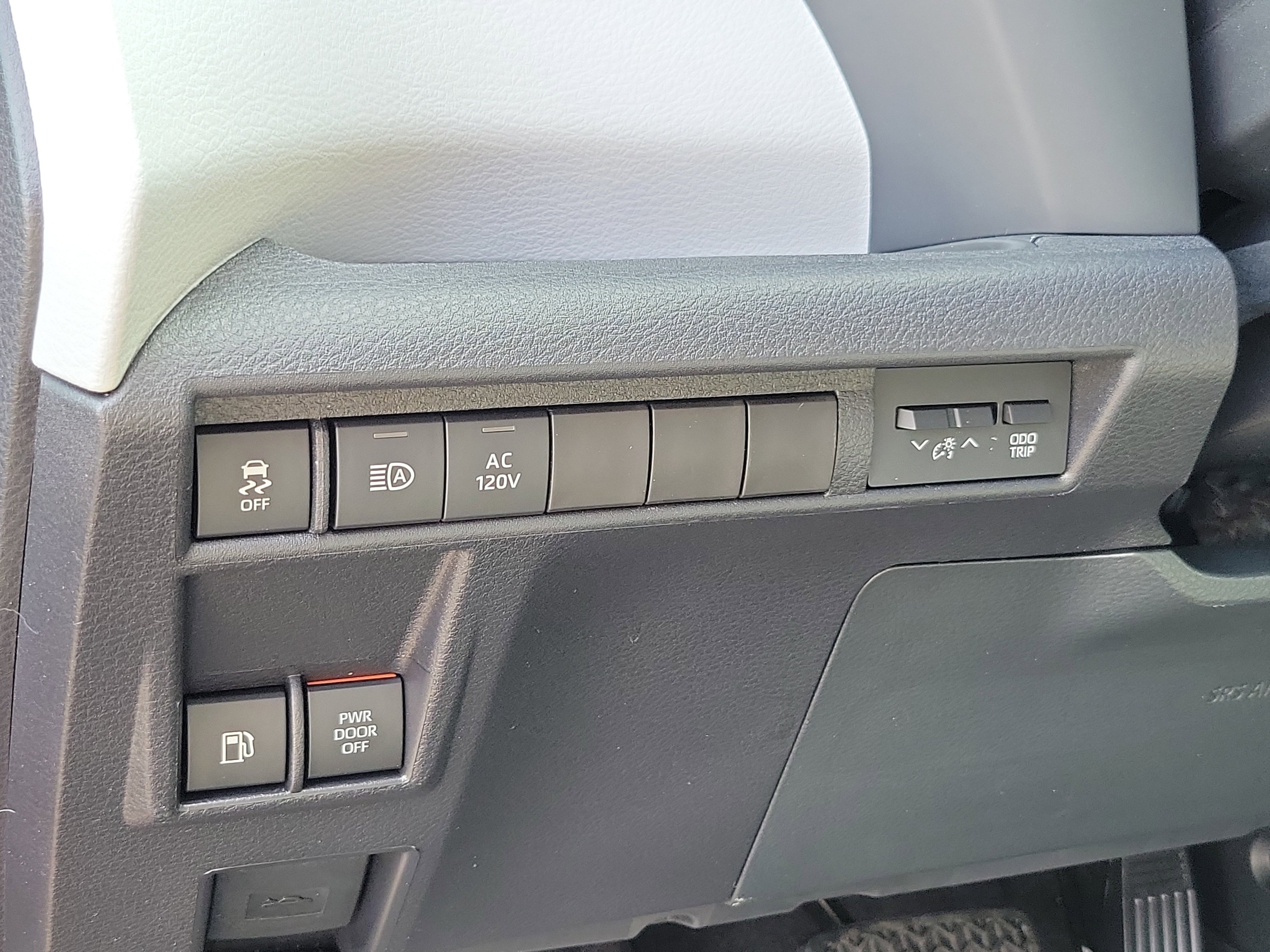 New 2026 Toyota Sienna XLE image 22