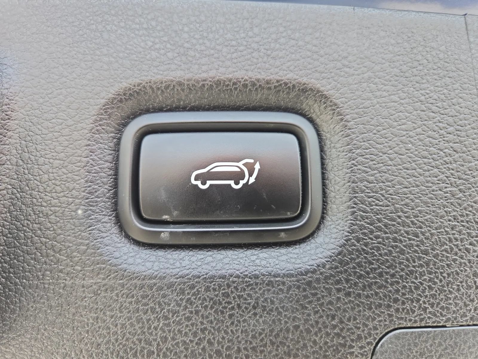 Used 2021 Hyundai Santa Fe Limited AWD/4WD image 27