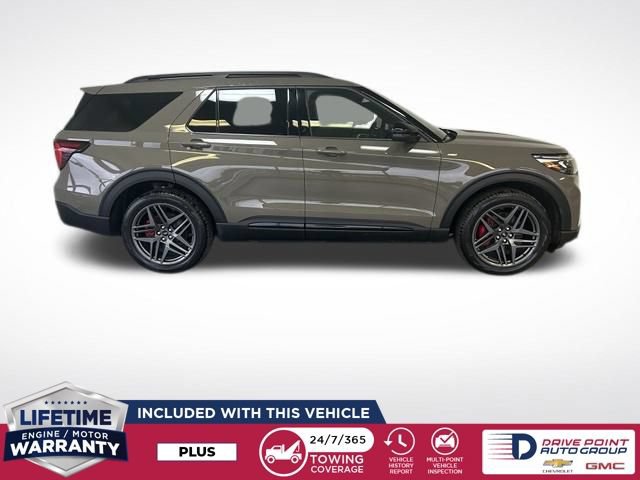 Used 2026 Ford Explorer ST-Line w/ ST-Line Street Pack AWD/4WD image 2