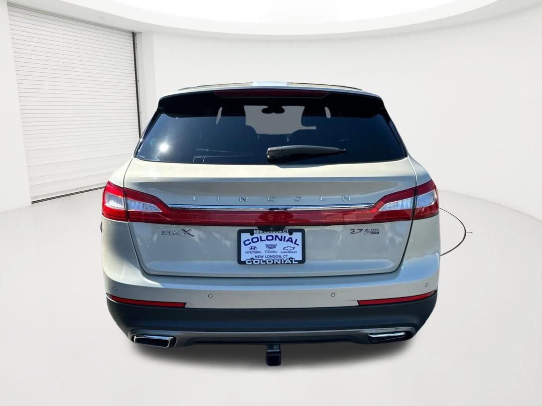 Used 2016 Lincoln MKX Reserve w/ Technology Package AWD/4WD image 6