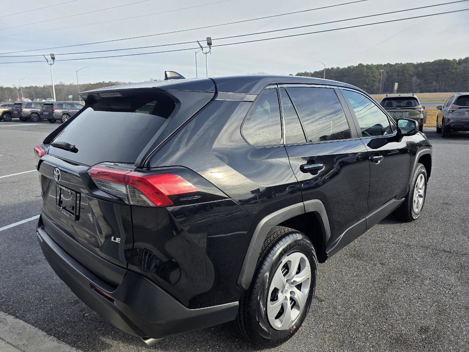 Used 2024 Toyota RAV4 LE image 5