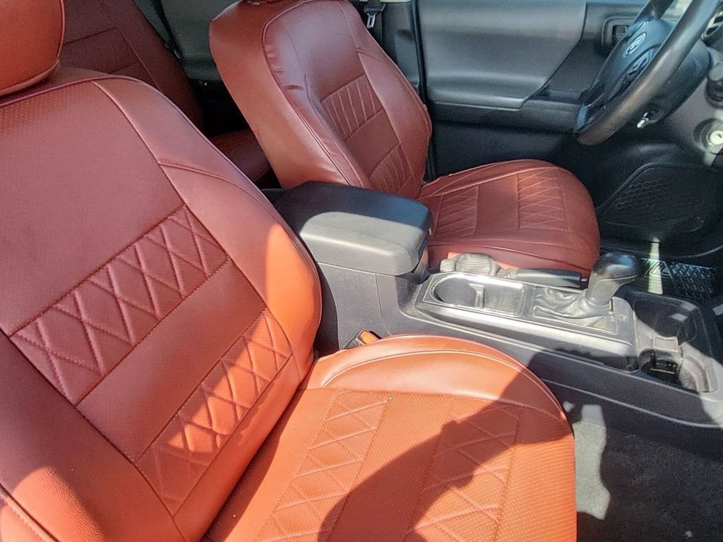 Used 2019 Toyota Tacoma SR AWD/4WD image 31