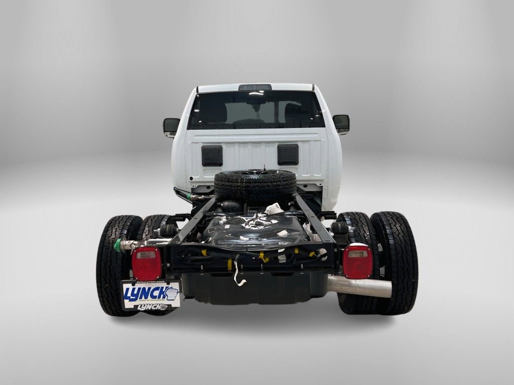 New 2024 RAM 3500 Tradesman image 3