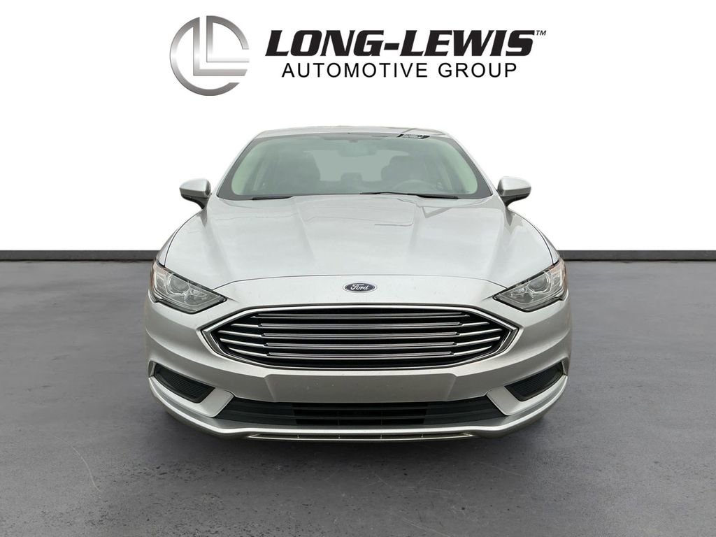 Used 2018 Ford Fusion SE w/ Fusion SE Technology Package image 11