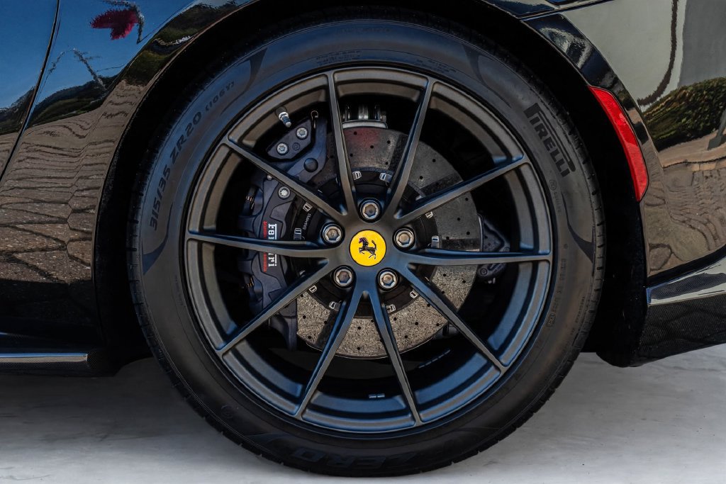 Certified 2021 Ferrari 812 GTS RWD image 64