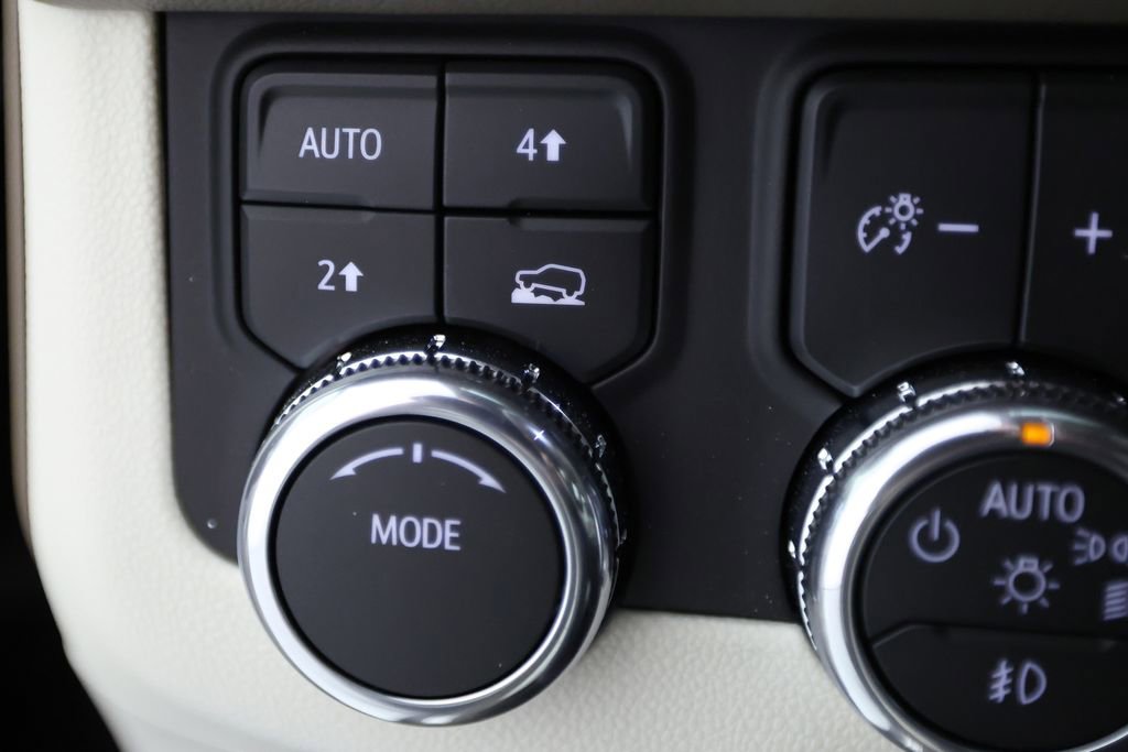 Used 2026 GMC Yukon Denali image 27