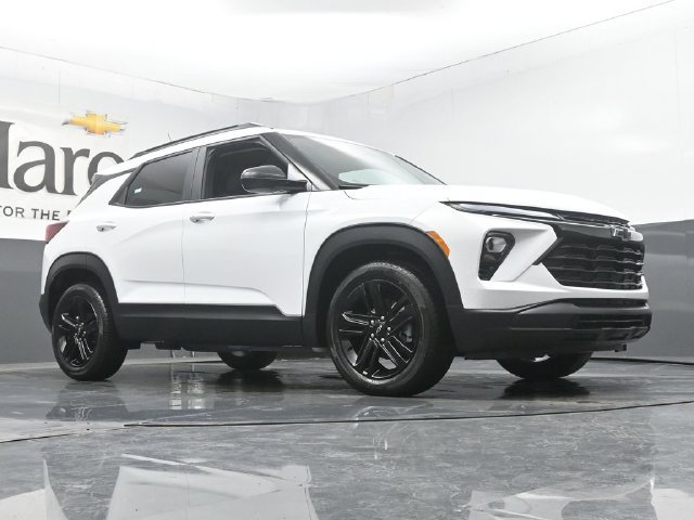 New 2026 Chevrolet TrailBlazer LT w/ Convenience Package FWD image 2