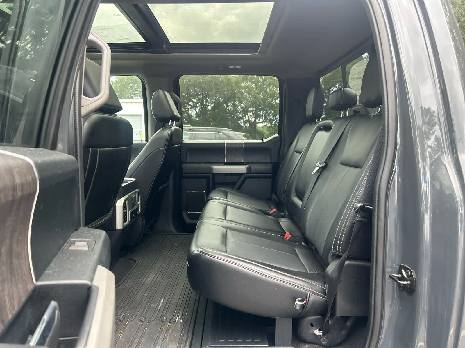 Used 2021 Ford F250 Lariat w/ Tremor Off-Road Package AWD/4WD image 9