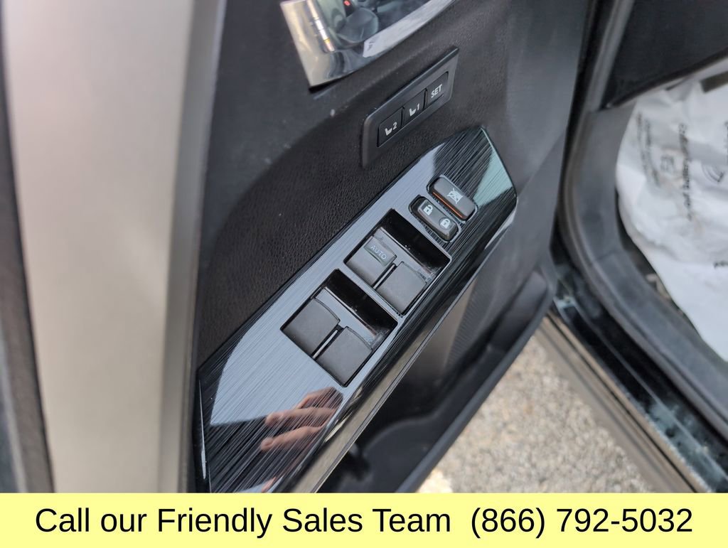 Used 2018 Toyota RAV4 Limited w/ All Weather Liner Package image 13