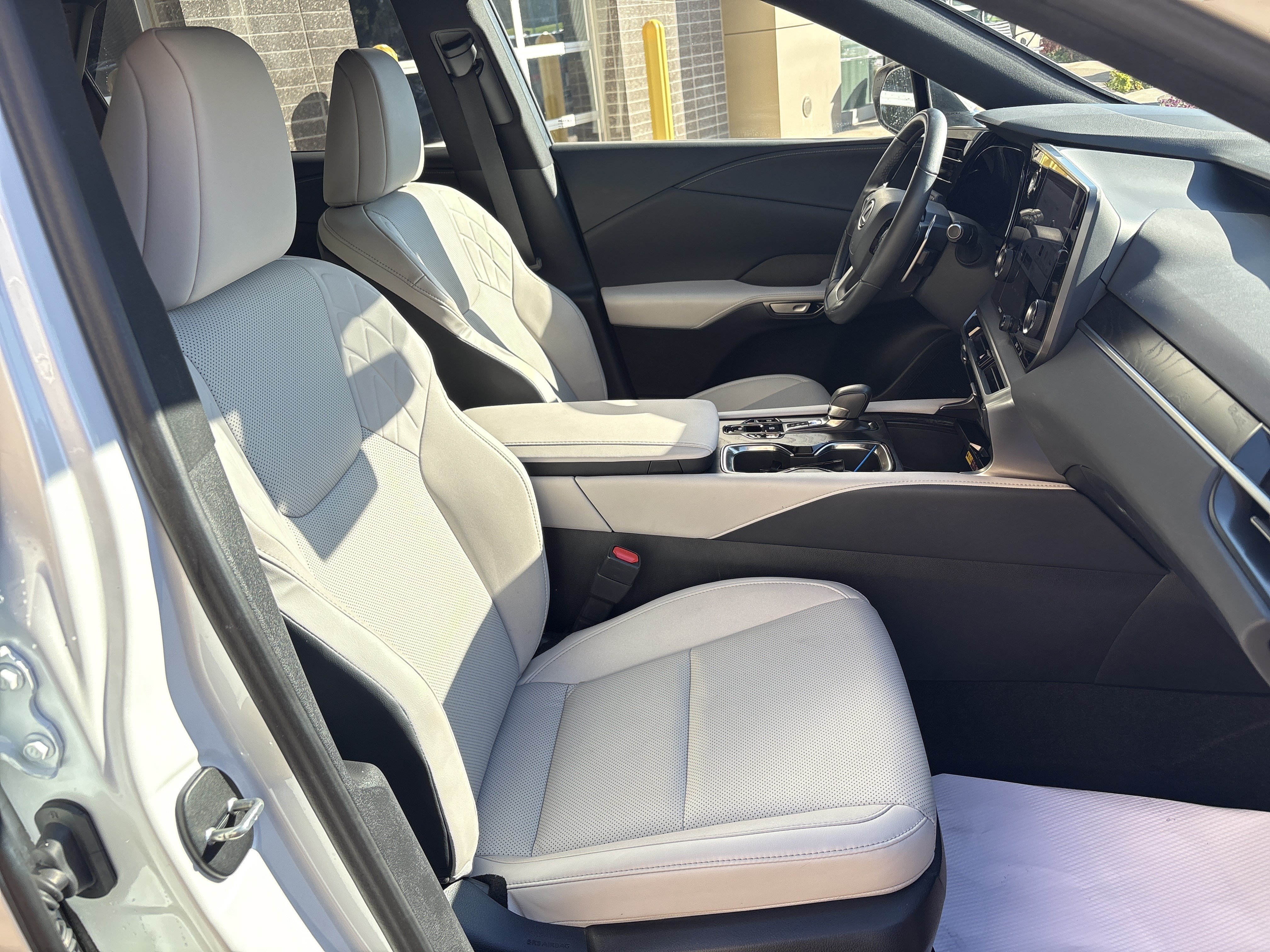 Certified 2023 Lexus RX 350 Premium w/ Accessory Package AWD/4WD image 32