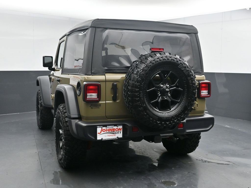 Used 2025 Jeep Wrangler Sport image 6