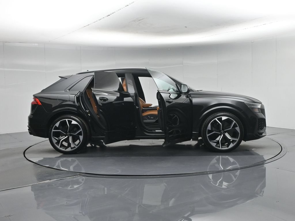 Used 2022 Audi RS Q8 AWD/4WD image 3