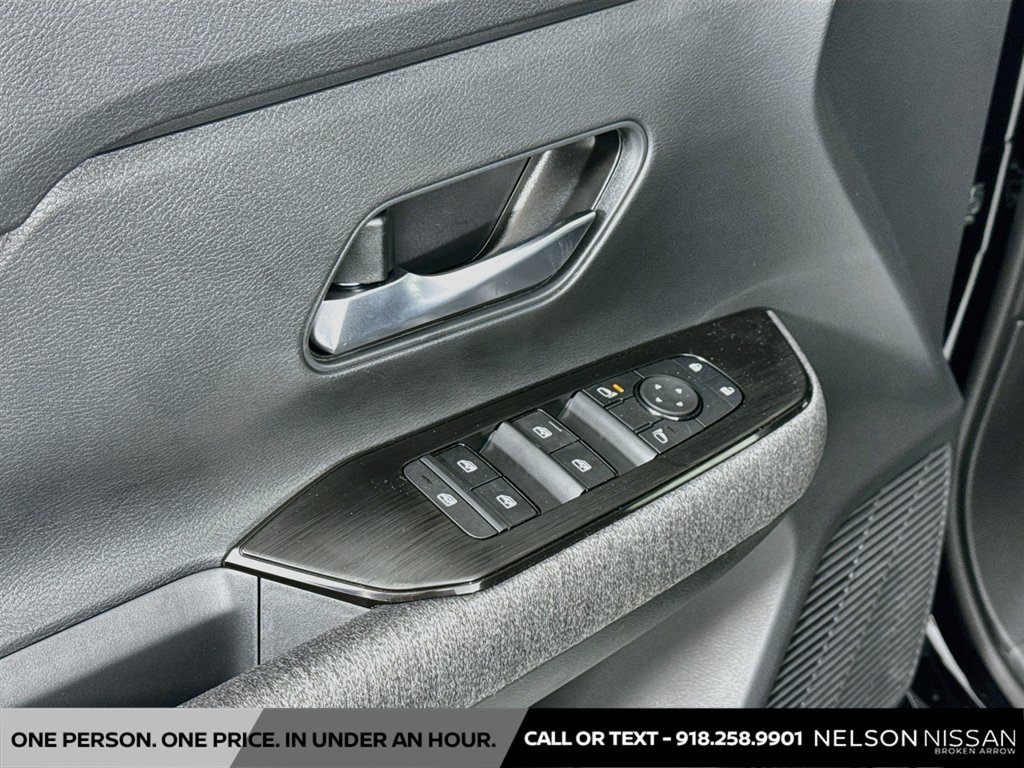 New 2027 Nissan Kicks SV w/ Cold Weather Package FWD image 17