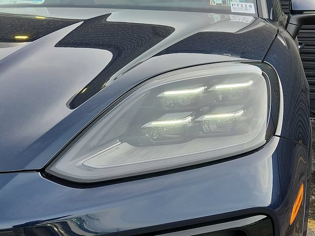 Certified 2026 Porsche Cayenne AWD/4WD image 11