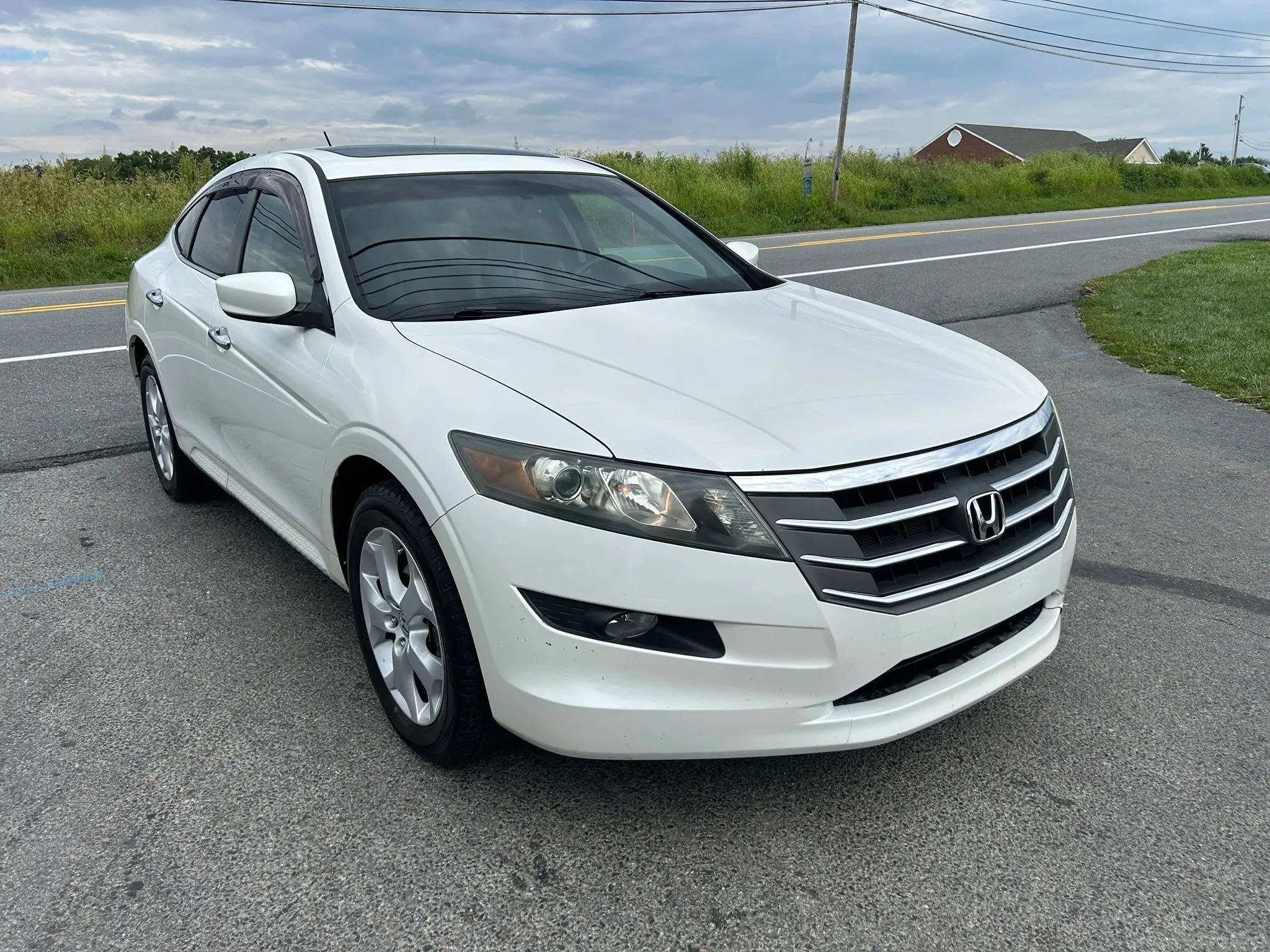 Used 2010 Honda Crosstour EX-L image 3