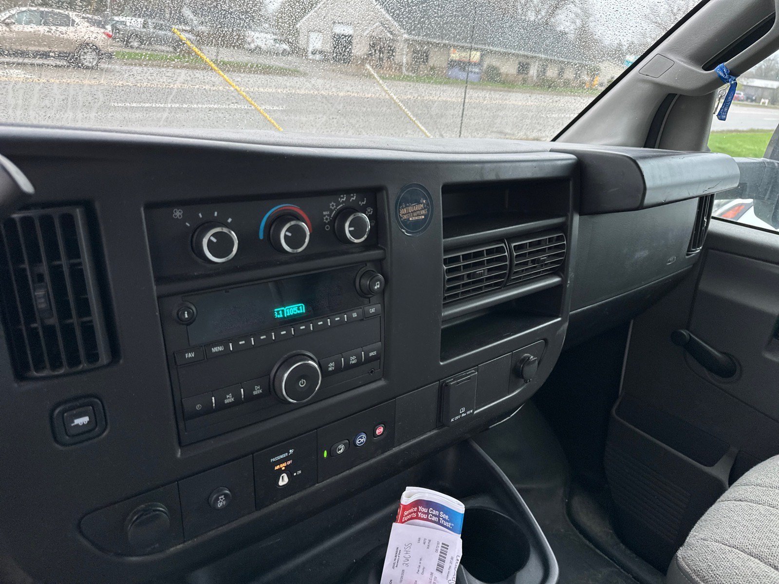 Used 2022 Chevrolet Express 3500 w/ Driver Convenience Package RWD image 16