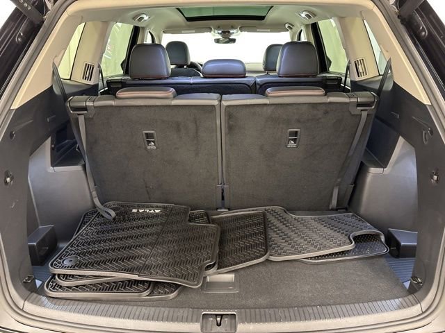 Certified 2025 Volkswagen Atlas Peak Edition SE image 30