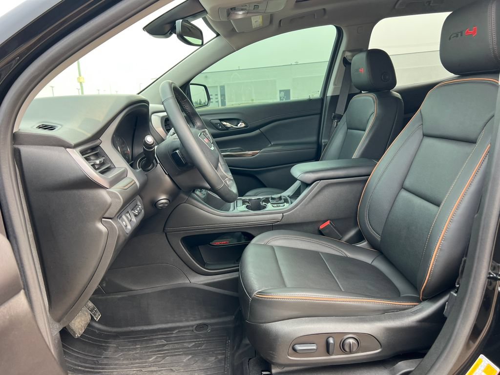 Used 2023 GMC Acadia AT4 w/ Technology Package AWD/4WD image 4