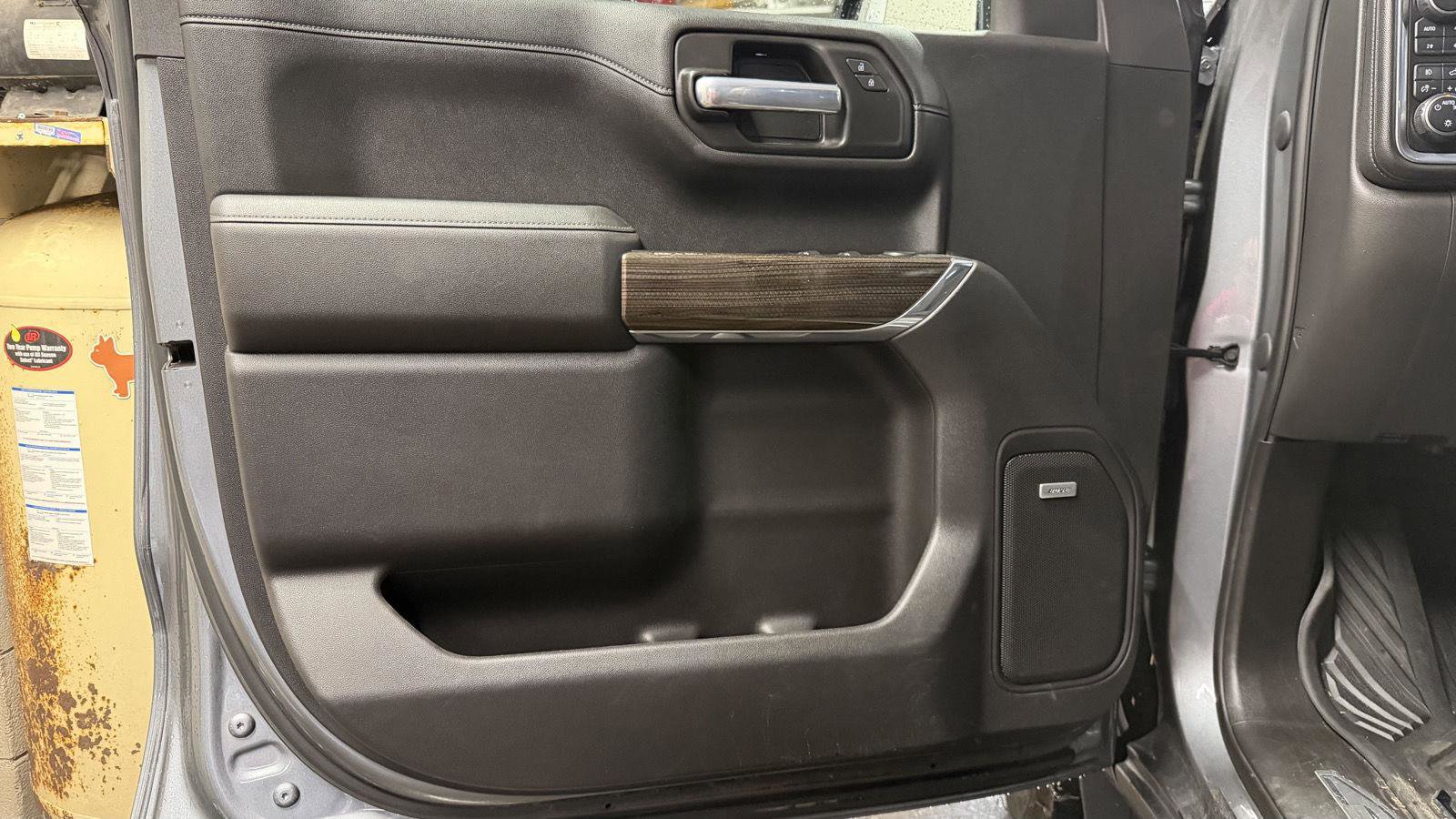 Used 2021 Chevrolet Silverado 1500 LT Trail Boss w/ Convenience Package II image 12