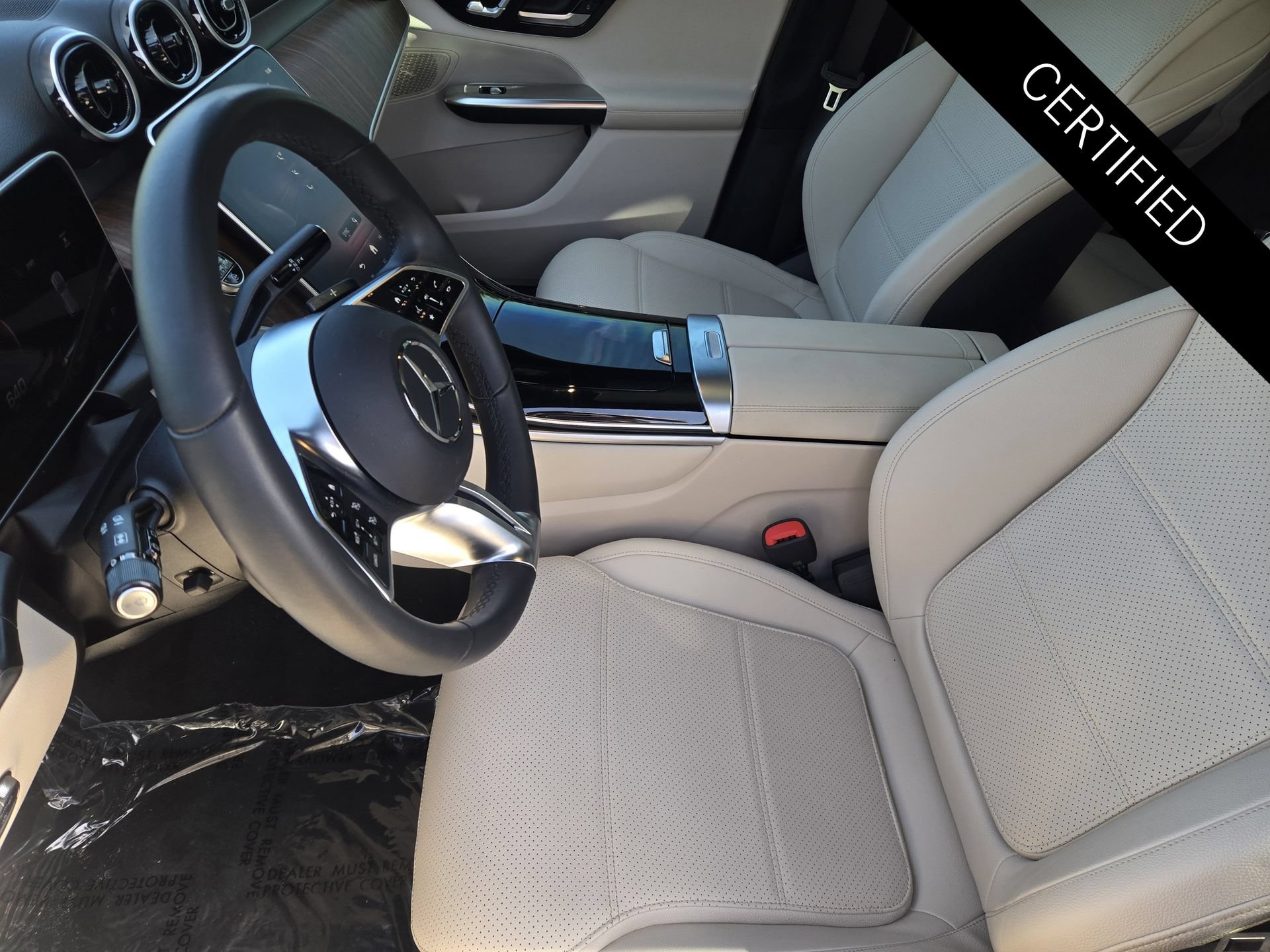 Certified 2026 Mercedes-Benz GLC 300 image 3