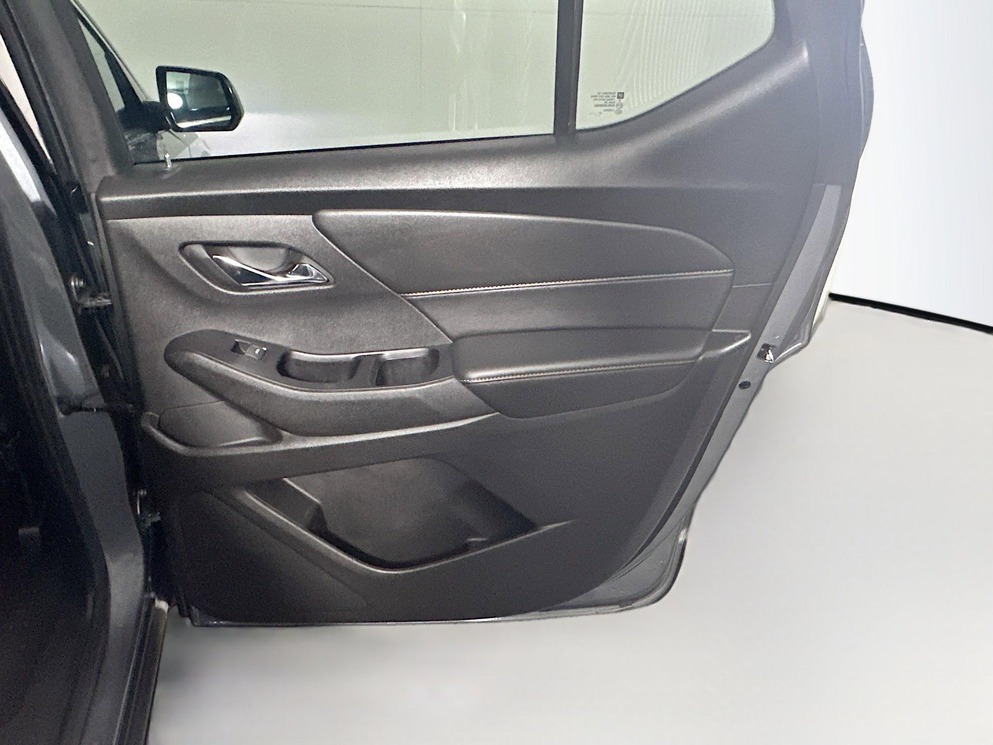 Used 2019 Chevrolet Traverse LS FWD image 29