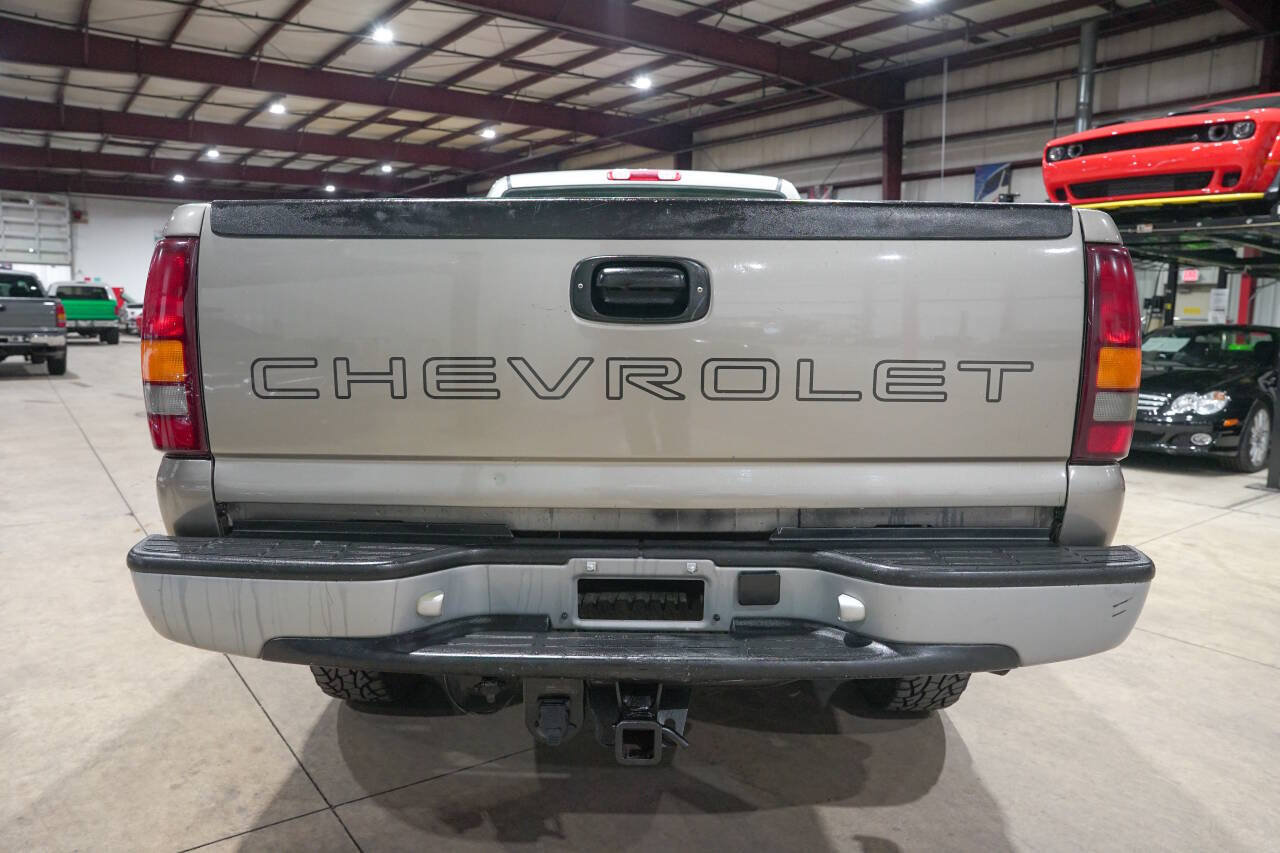 Used 2001 Chevrolet Silverado 2500 4x4 Regular Cab image 7