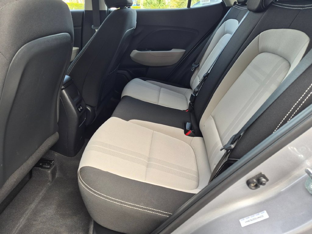 Used 2025 Hyundai Venue SEL FWD image 24
