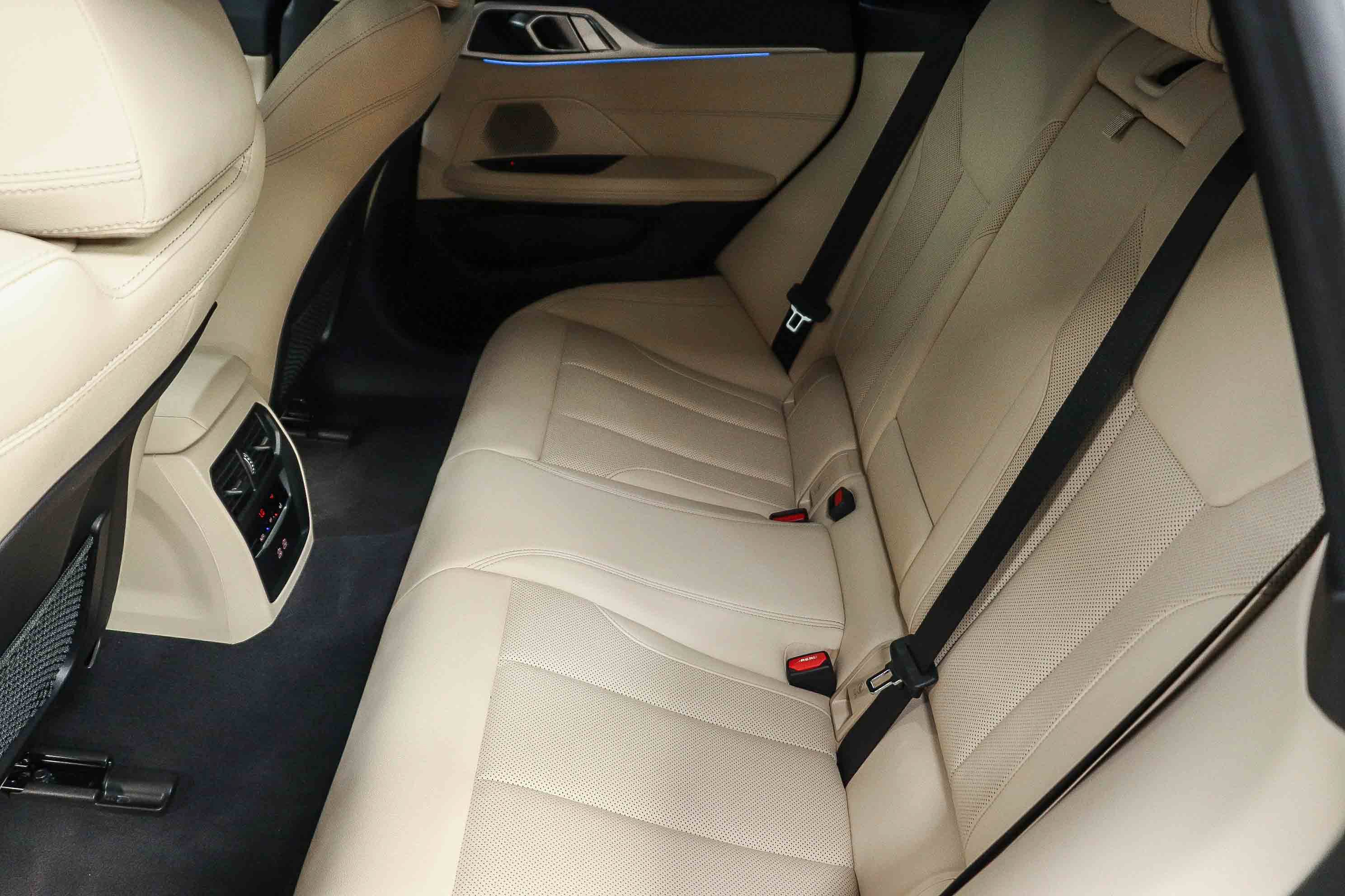 Certified 2023 BMW i4 eDrive35 w/ Premium Package RWD image 18