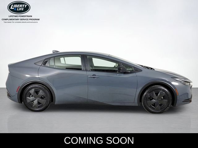 Used 2025 Toyota Prius LE image 2