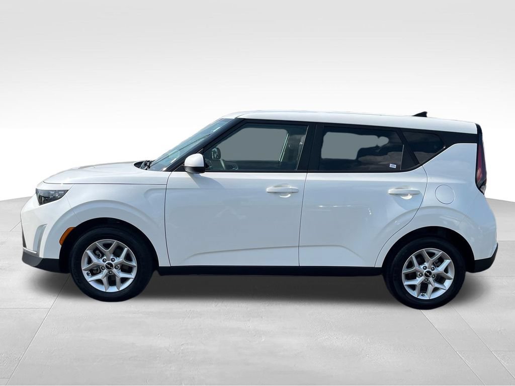 Used 2025 Kia Soul LX w/ LX Technology Package FWD video 3