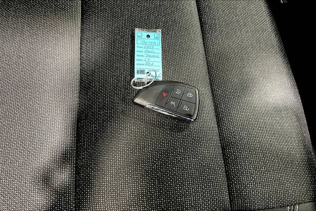 Certified 2025 Chevrolet Traverse LT FWD image 32