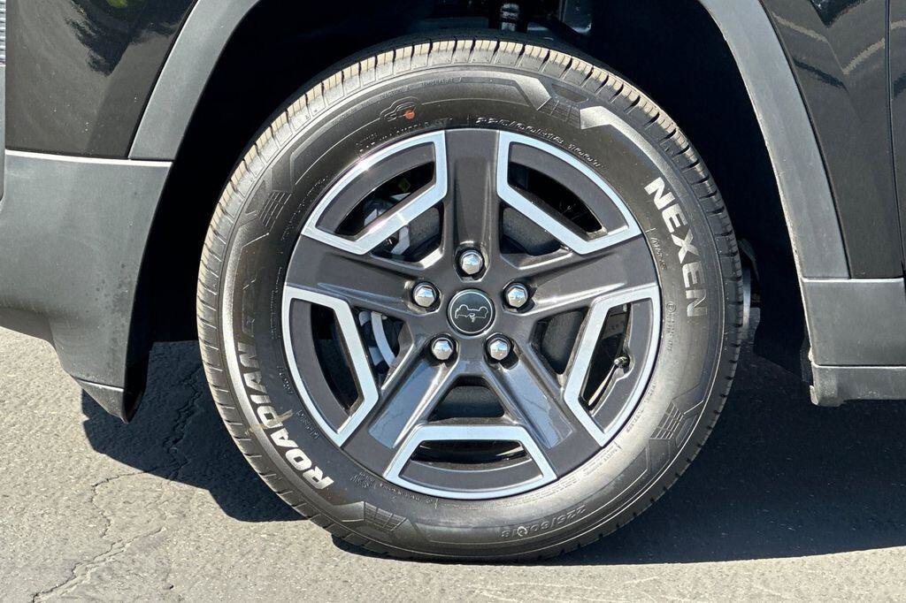 New 2026 Jeep Cherokee Laredo AWD/4WD image 25