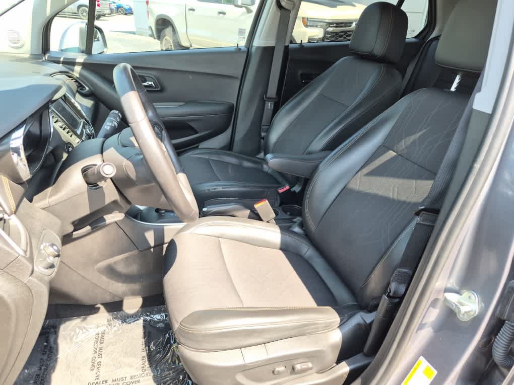 Used 2020 Chevrolet Trax LT w/ LT Convenience Package FWD image 10