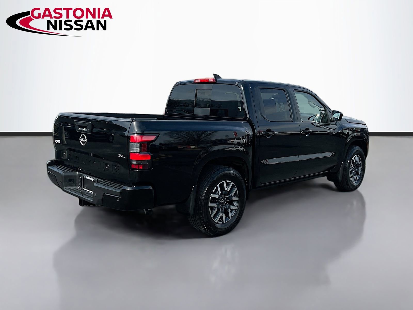 Used 2024 Nissan Frontier SL w/ Technology Package image 9