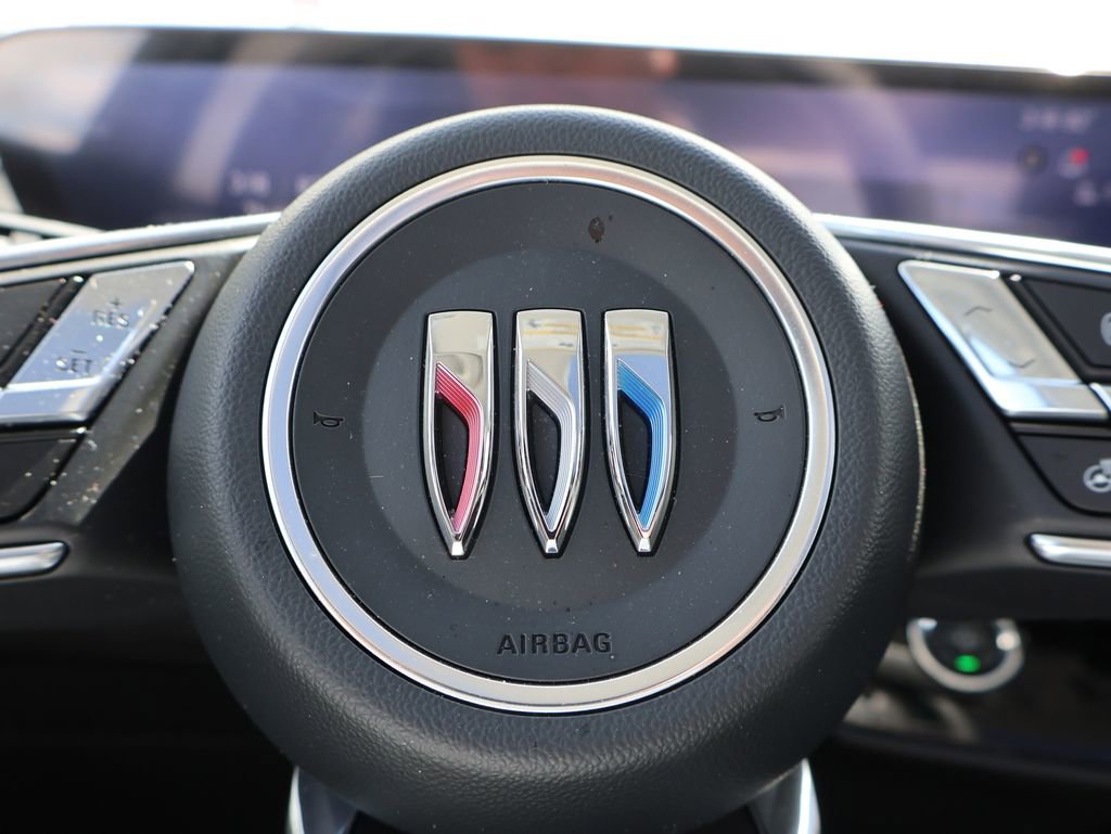 Used 2025 Buick Envision Avenir image 28