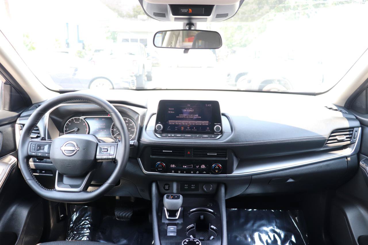 Used 2026 Nissan Rogue SV AWD/4WD image 16